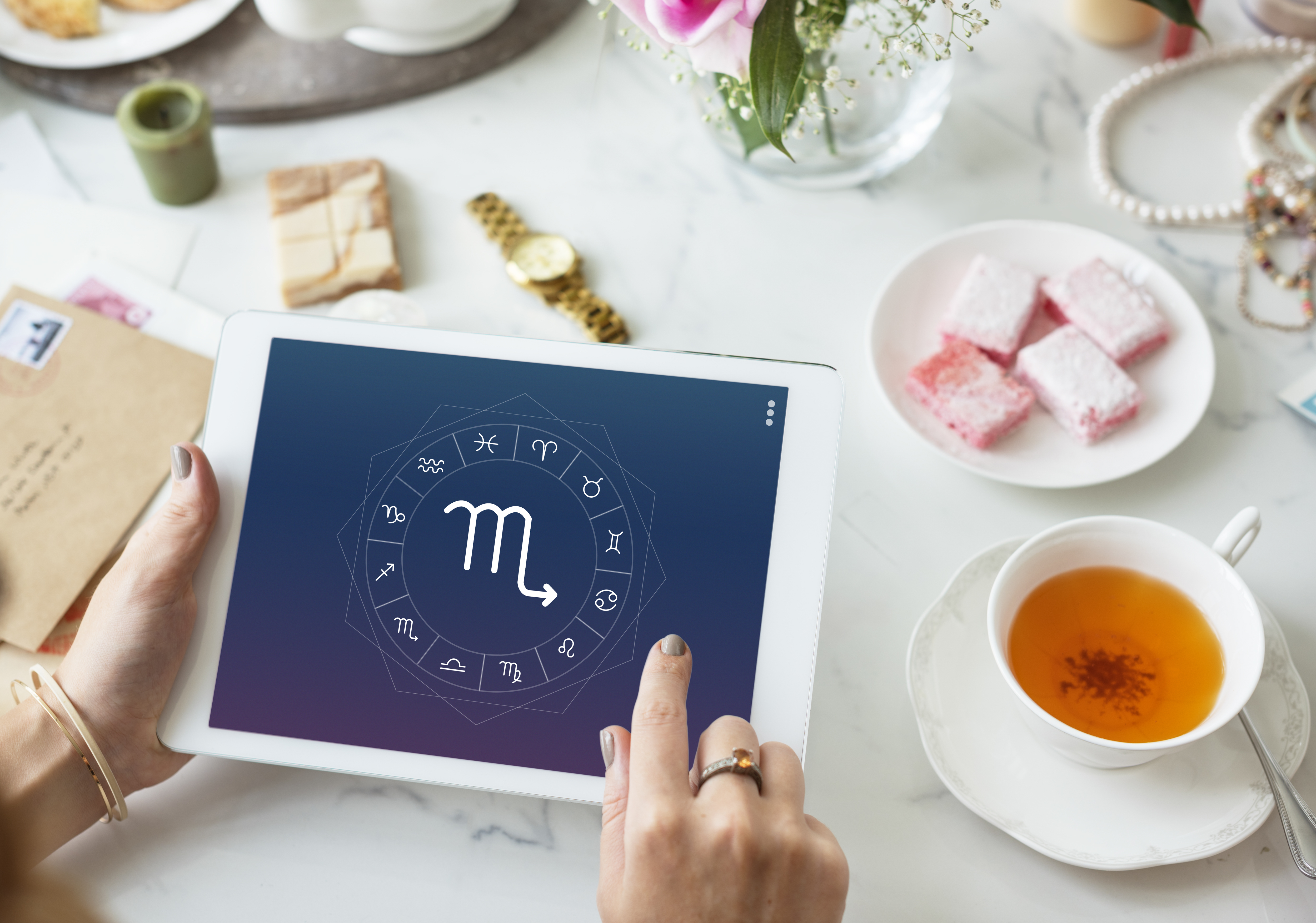 Develop a Horoscope App like Faladdin with PerfectionGeeks